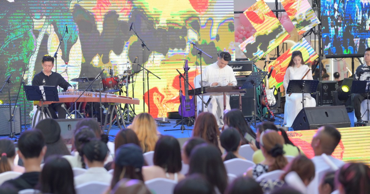 �ɶ�WilliamHill���Ĺٷ���վDiscovery